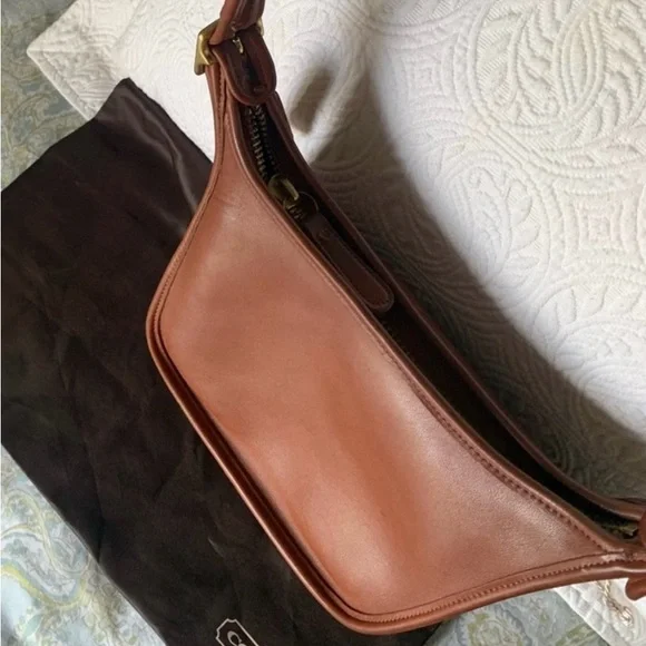 Vintage Coach Janice Legacy Bag 9950 - 1996; medium brown/tan; EUC; collectible - Picture 4 of 12